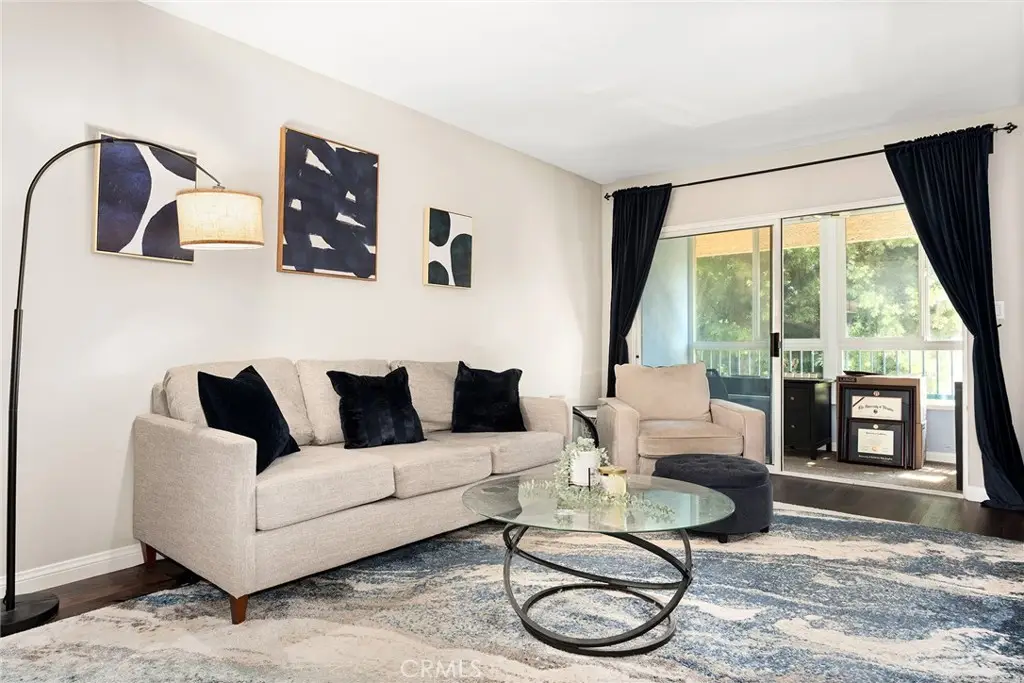 18307 Burbank Blvd #92, Tarzana, CA 91356 - #1