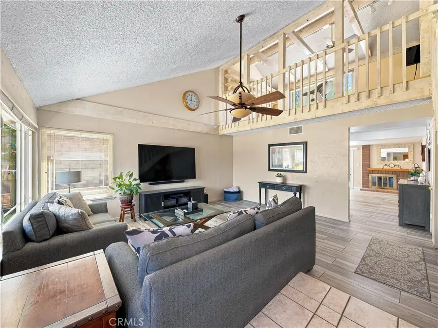 21452 Carol Sue, Saugus, CA 91350 - #3