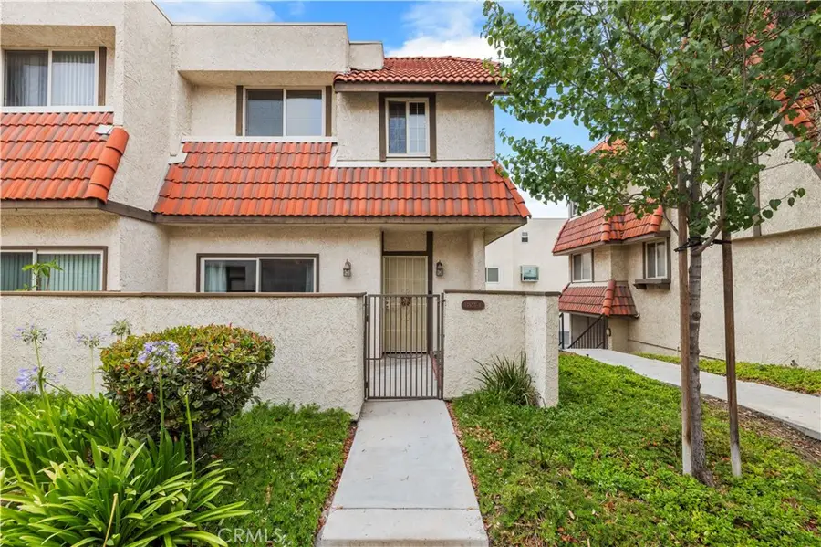 17955 River Circle #4, Canyon Country, CA 91387 - #3
