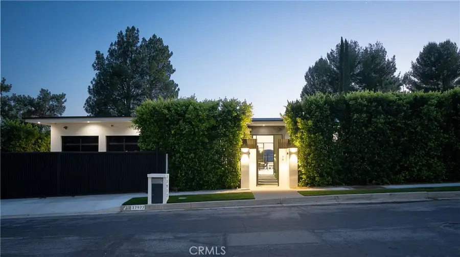 17977 Medley Drive, Encino, CA 91316 - #3