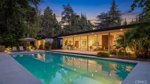 5000 Queen Victoria Road, Woodland Hills, CA 91364
