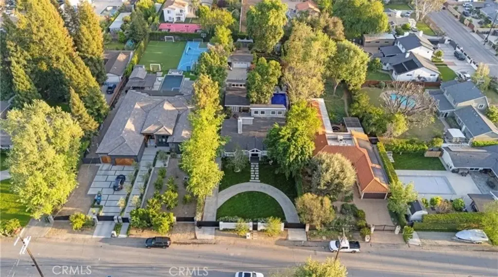 23134 Collins Street, Woodland Hills, CA 91367 - #1