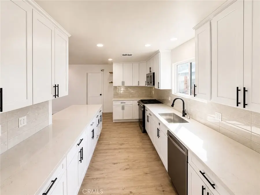 8908 8910 Lev Avenue, Arleta, CA 91331 - #3