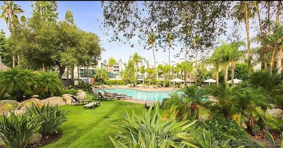5550 Owensmouth, Woodland Hills, CA 91367 - #1