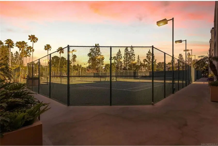 5550 Owensmouth, Woodland Hills, CA 91367 - #3