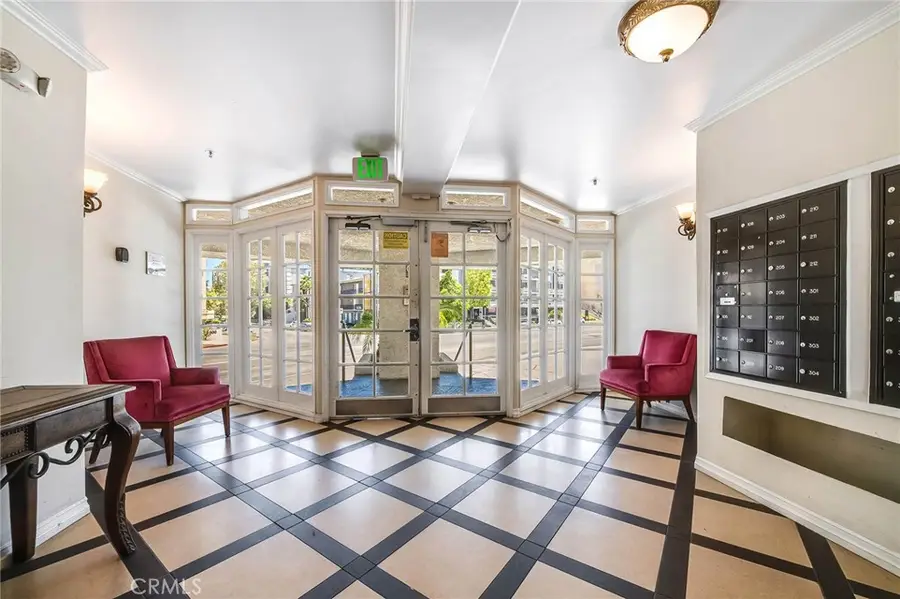 4401 Sepulveda #207, Sherman Oaks, CA 91403 - #3