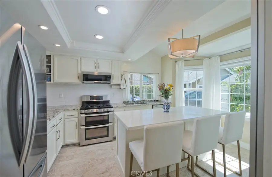 10057 Hillview, Chatsworth, CA 91311 - #3