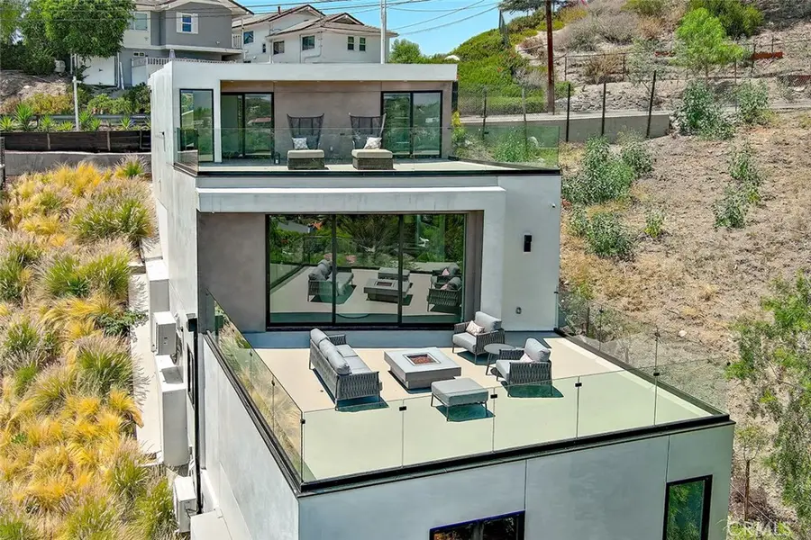 5134 Medina, Woodland Hills, CA 91364 - #3