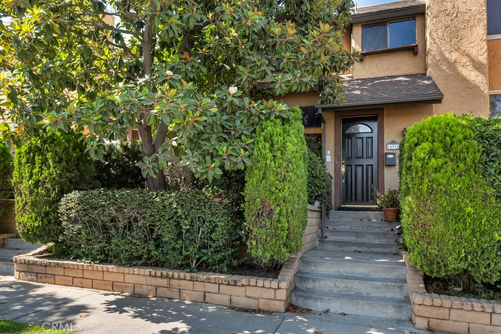 14311 Hartsook Street, Sherman Oaks, CA 91423 - #1