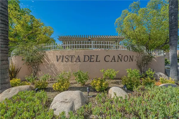 18834 Vista Del Canon #E, Newhall, CA 91321