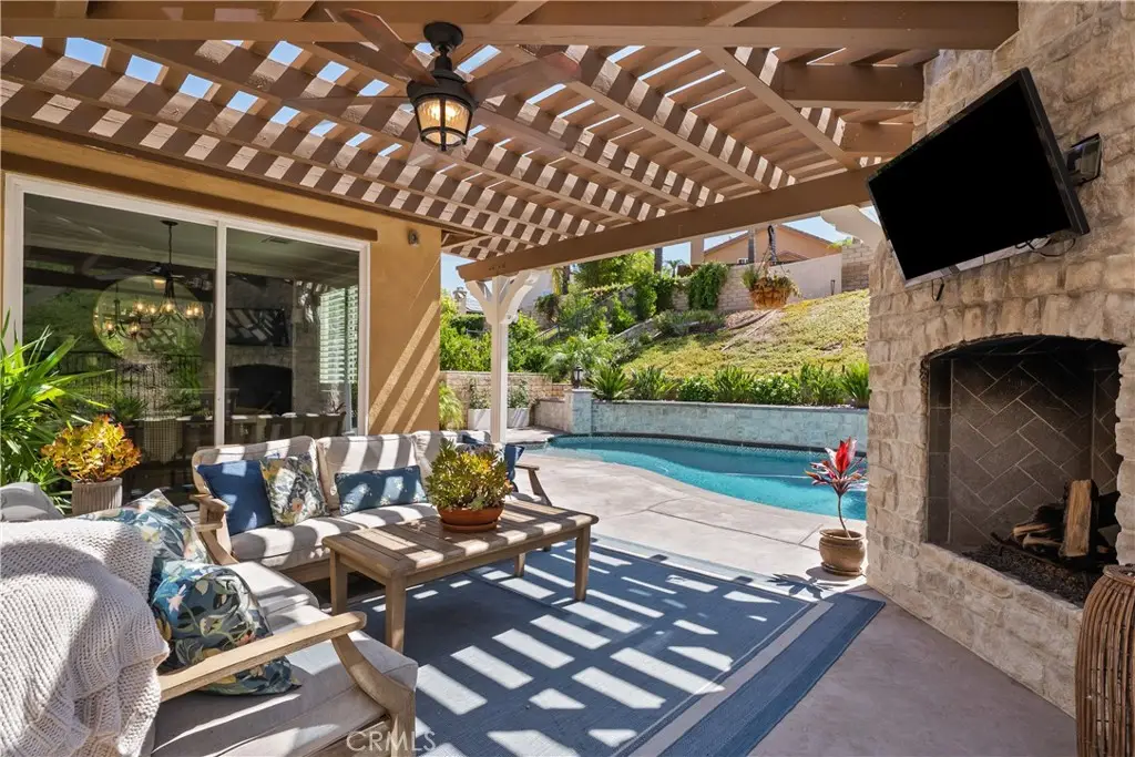 28200 Nield Court, Saugus, CA 91350 - #1