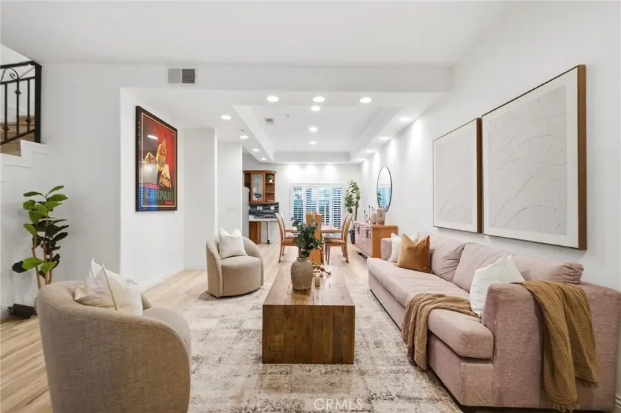 10833 Kling Street #4, North Hollywood, CA 91602 - #2