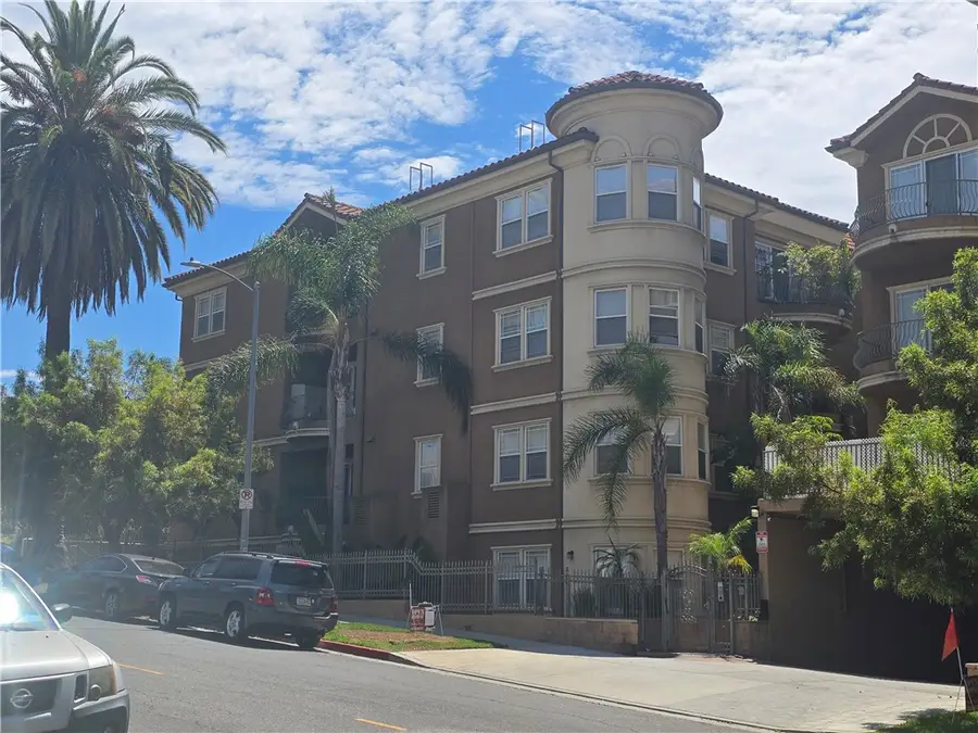 917 S New Hampshire #301, Los Angeles, CA 90006 - #3