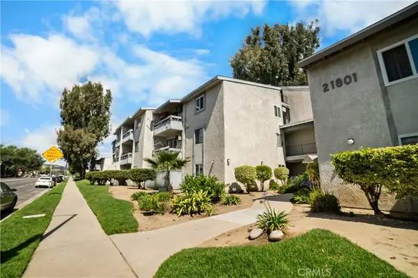 21801 Roscoe Boulevard #206, Canoga Park, CA 91304
