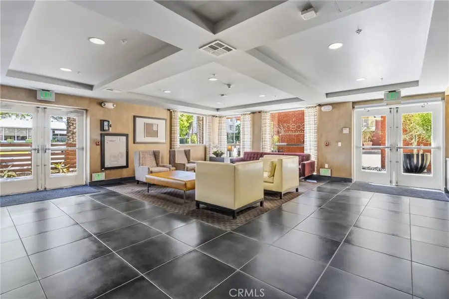 21301 Erwin Street #511, Woodland Hills, CA 91367 - #2