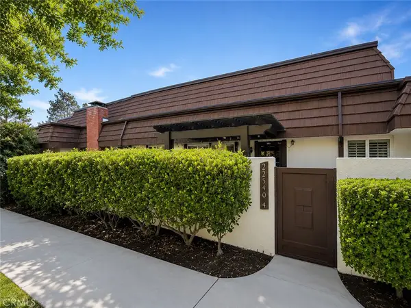 22540 Jeffrey Mark Court #4, Chatsworth, CA 91311