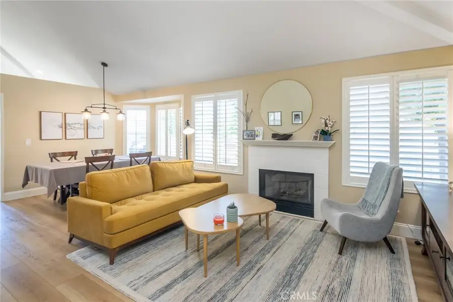 22914 Banyan Place #202, Saugus, CA 91390 - #2