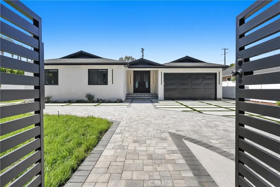 16158 Magnolia Boulevard, Encino, CA 91436 - #2