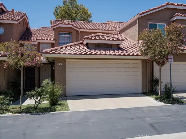 28102 Bob White Circle #4, Saugus, CA 91350
