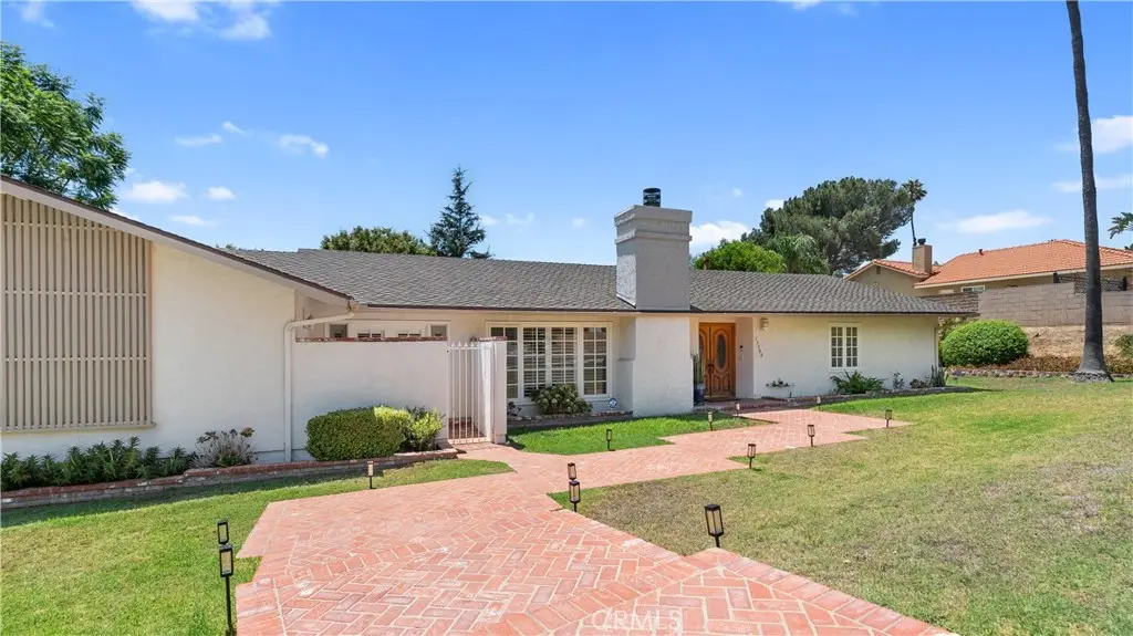 19900 Hiawatha, Chatsworth, CA 91311 - #1