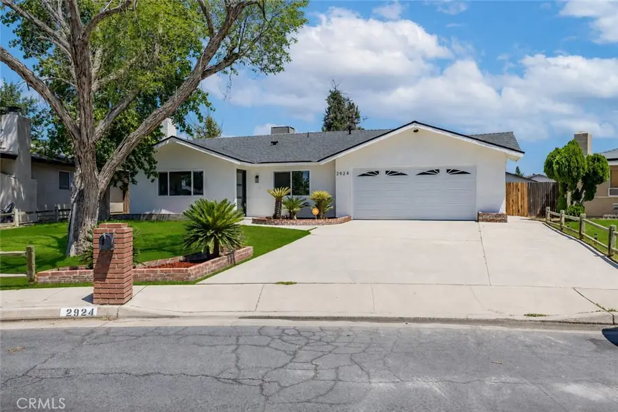 2924 Cedarwood, Bakersfield, CA 93309 - #3
