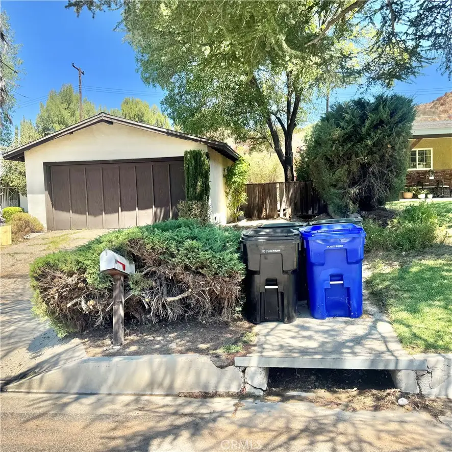 22465 Los Rogues, Saugus, CA 91350 - #1