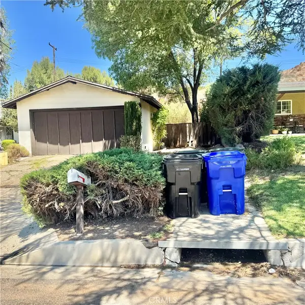 22465 Los Rogues, Saugus, CA 91350