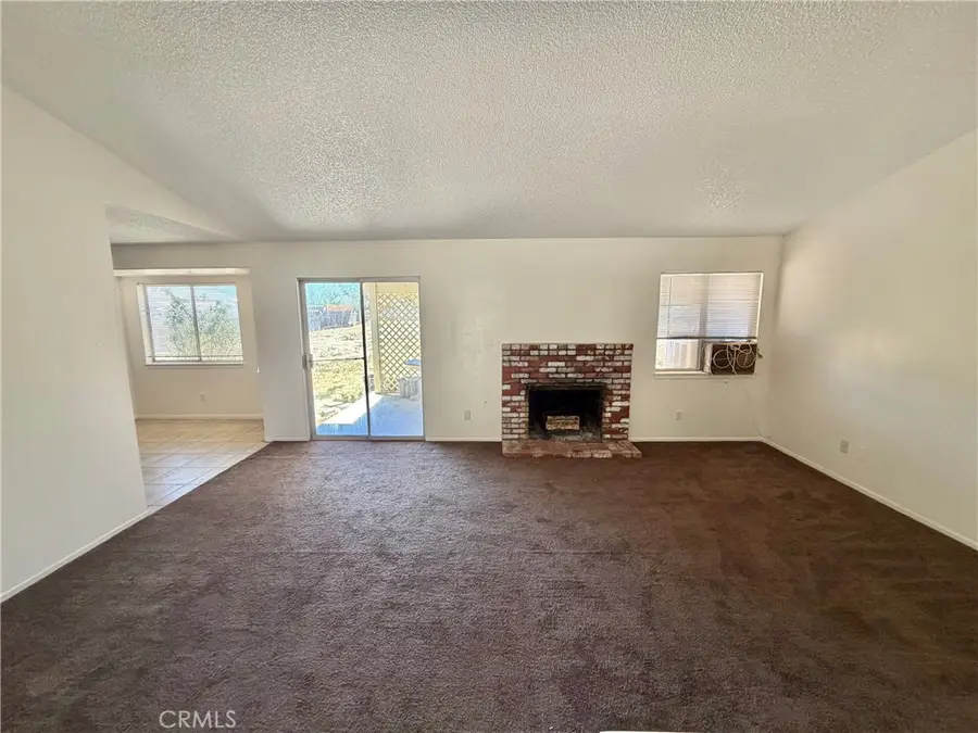 39355 169th E, Lake Los Angeles, CA 93591 - #2