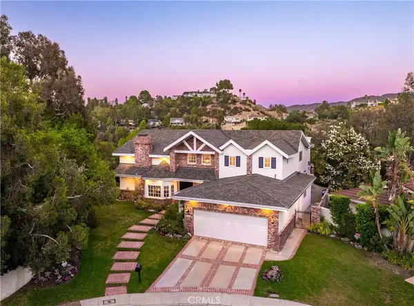 19501 Weeburn Court, Los Angeles, CA 91356