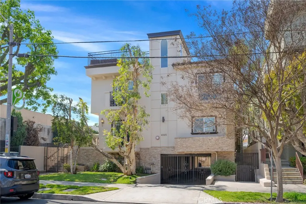 4325 Stern Avenue, Sherman Oaks, CA 91423 - #1