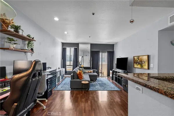 19350 Sherman Way. #328, Reseda, CA 91335