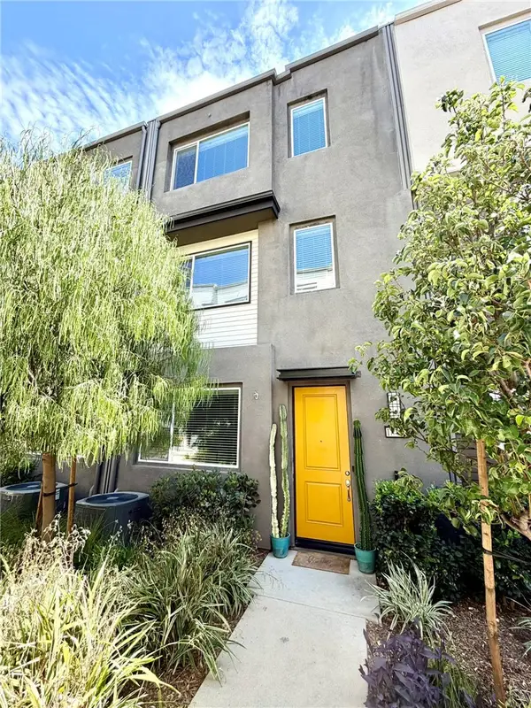 18449 W Mural, Northridge, CA 91325