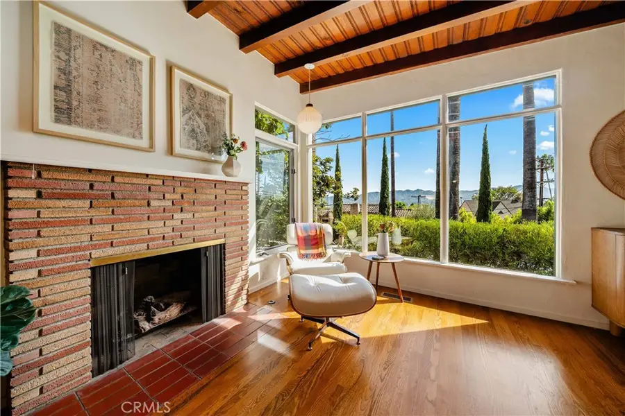 1011 W Mountain, Glendale, CA 91202 - #3