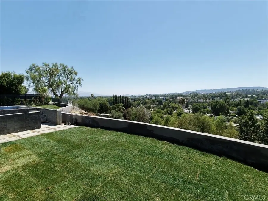 5746 Mcdonie Avenue, Woodland Hills, CA 91367 - #2