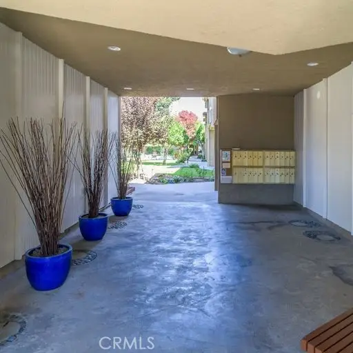 1901 Peyton Avenue #W, Burbank, CA 91504 - #2