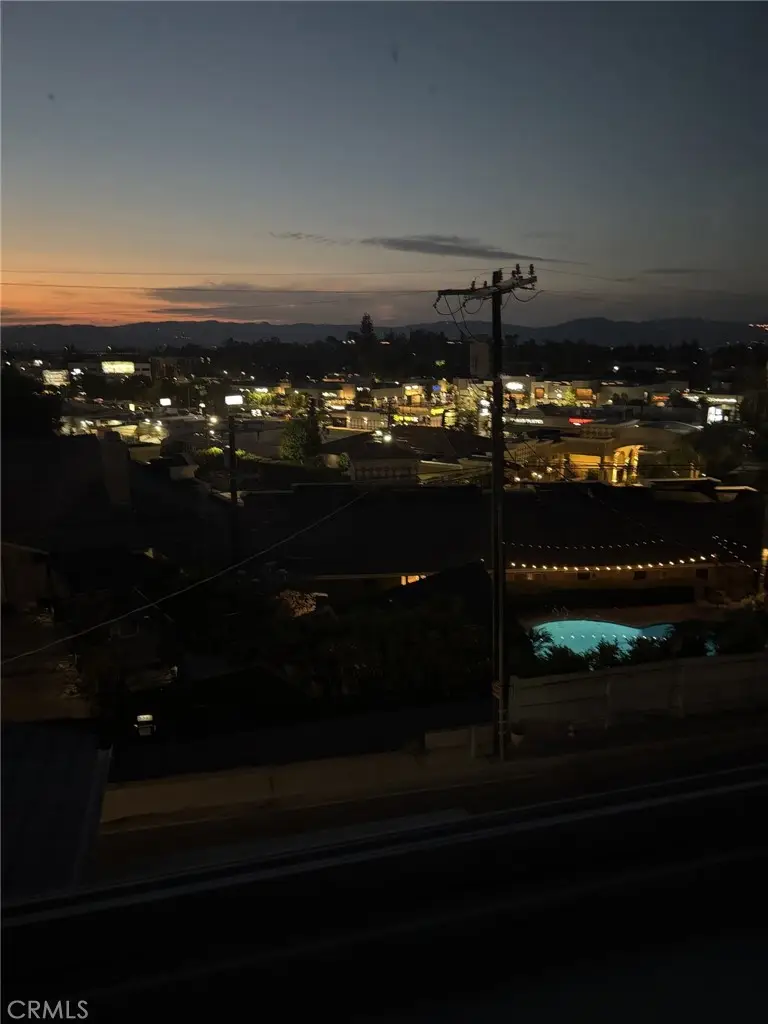 5348 Calatrana Drive, Woodland Hills, CA 91364 - #2