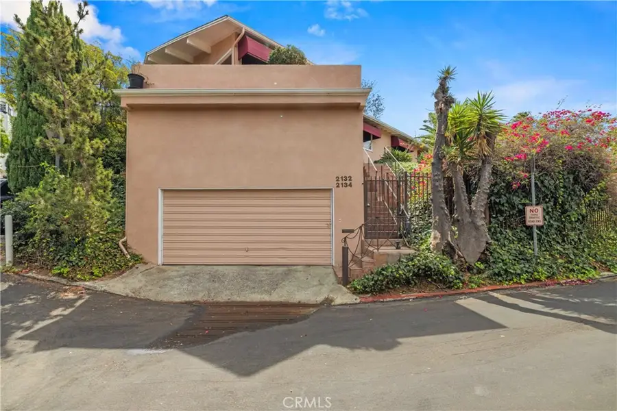 2132 Alcyona, Los Angeles, CA 90068 - #2