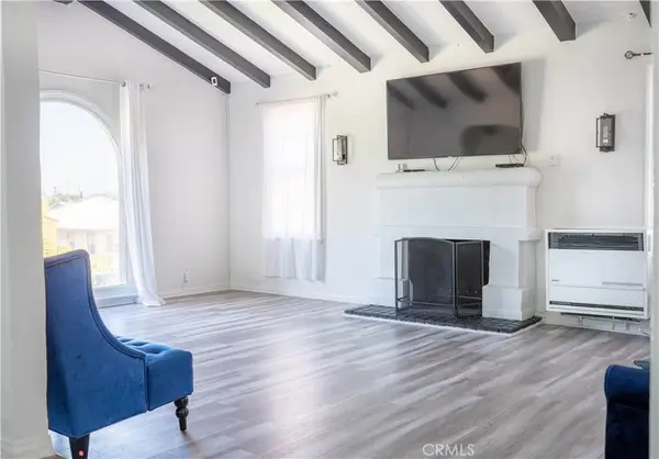 3208 W 74th Street, Park Hills Heights, CA 90043