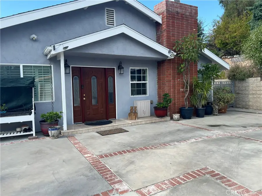 9855 Mcbroom Street, Sunland, CA 91040 - #2