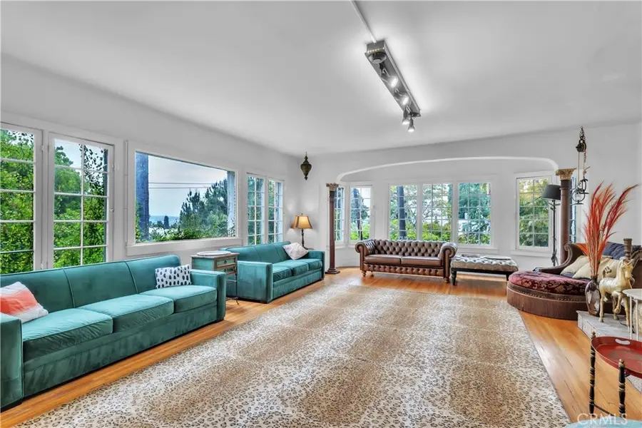2275 Vasanta, Los Angeles, CA 90068 - #2