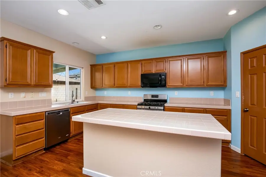 3102 E Topaz, Lancaster, CA 93535 - #3