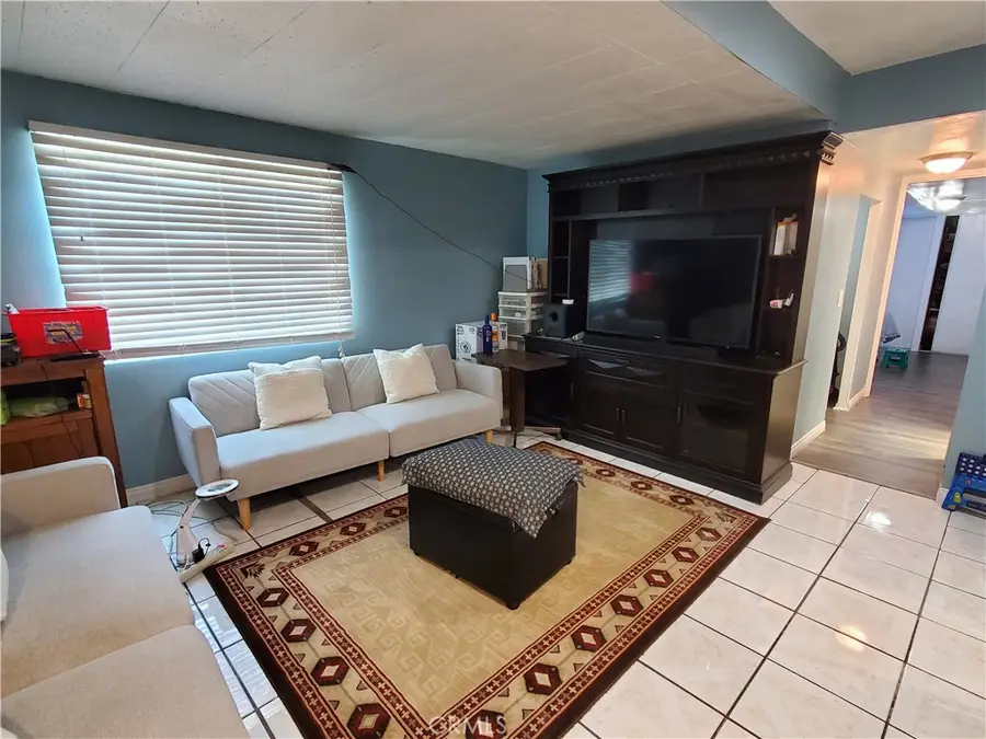 8 Candy Lane, San Fernando, CA 91345 - #3