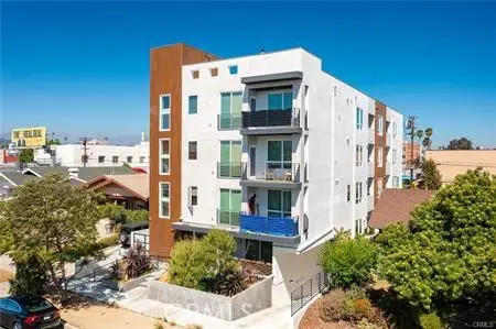 222 N Manhattan, Los Angeles, CA 90004 - #2