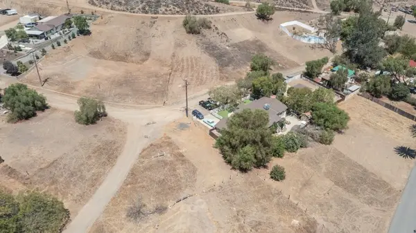 1 Mountain View Way, Lake Elsinore, CA 92530