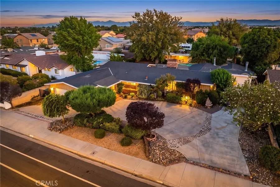1734 W Lancaster Boulevard, Lancaster, CA 93534 - #2
