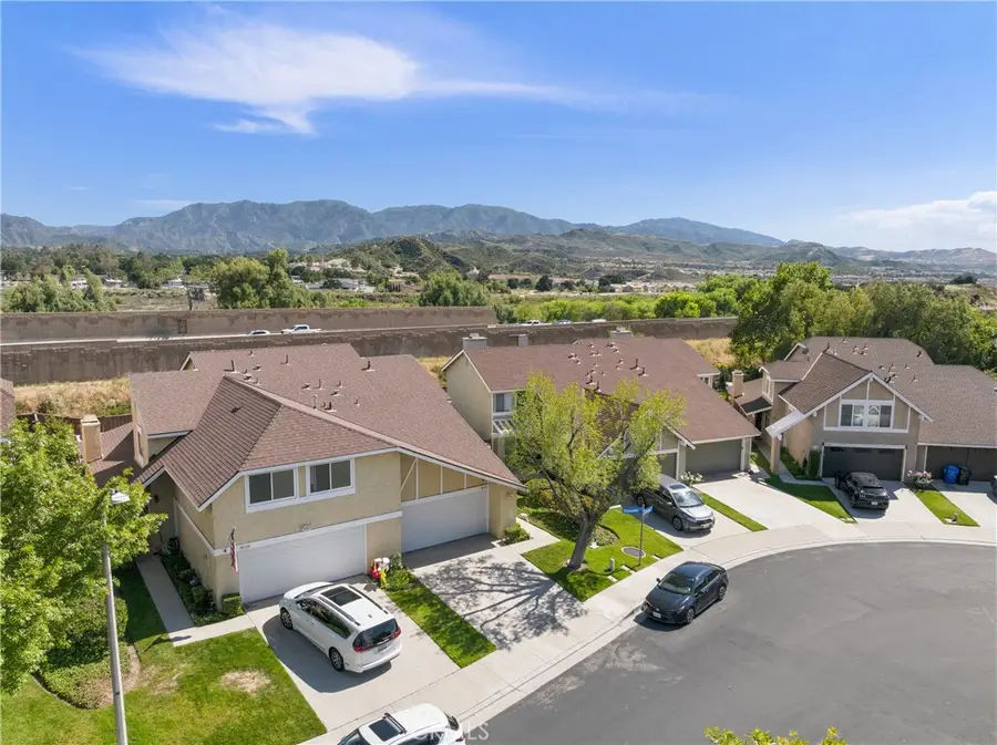 16722 Shinedale Drive, Canyon Country, CA 91387 - #2
