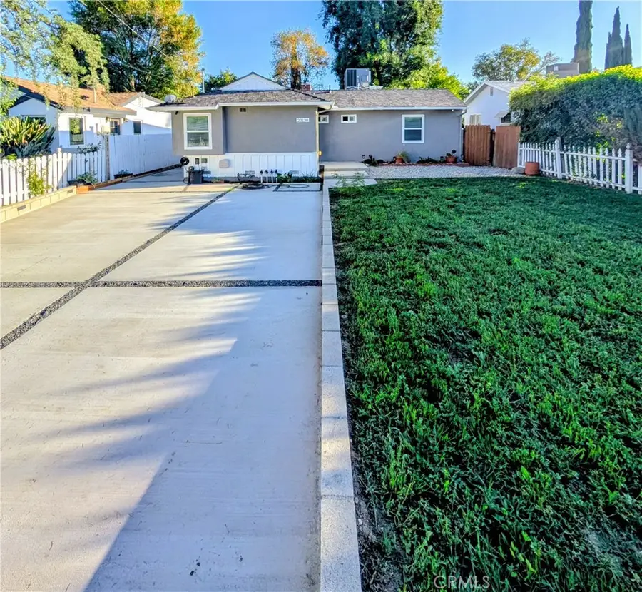 23130 Victory, Woodland Hills, CA 91367 - #3