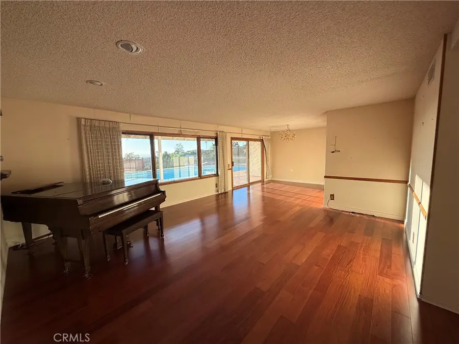 1355 Harmony Court, Thousand Oaks, CA 91362 - #2