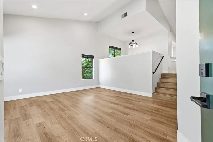 20061 Avenue Of The Oaks, Newhall, CA 91321 - #2