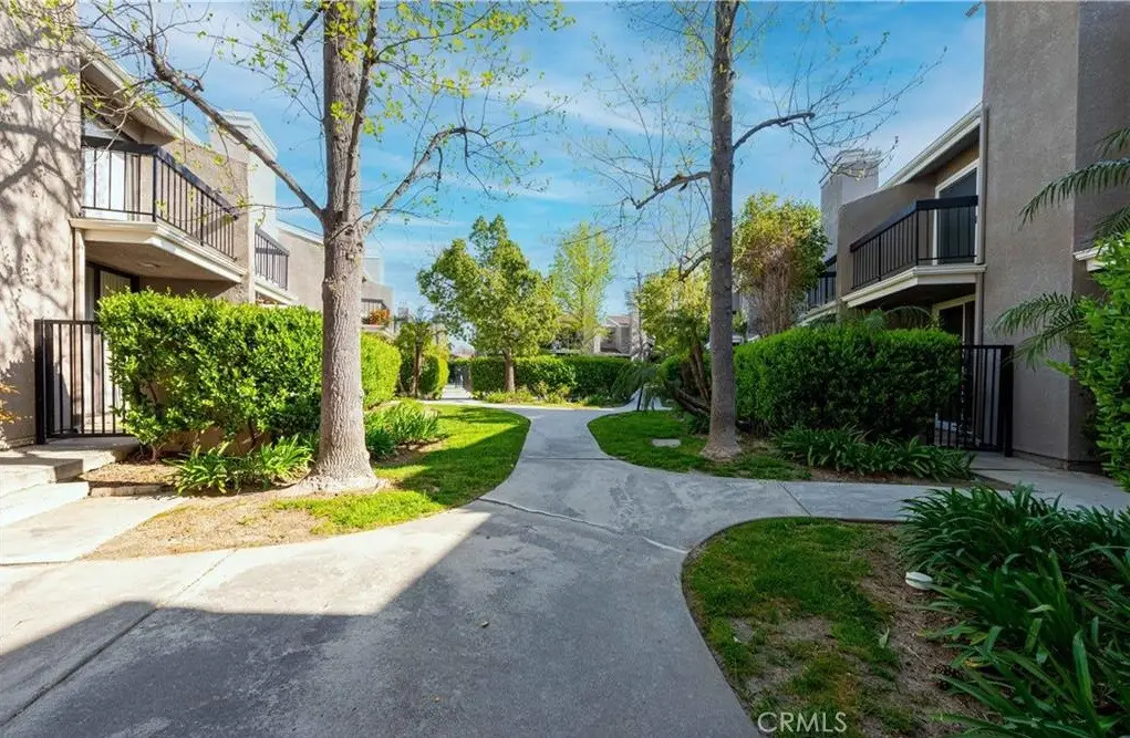 23541 Victory #6, West Hills, CA 91307 - #1